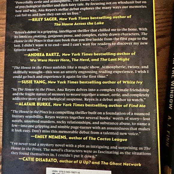 Book bundle - Picture 4 of 4